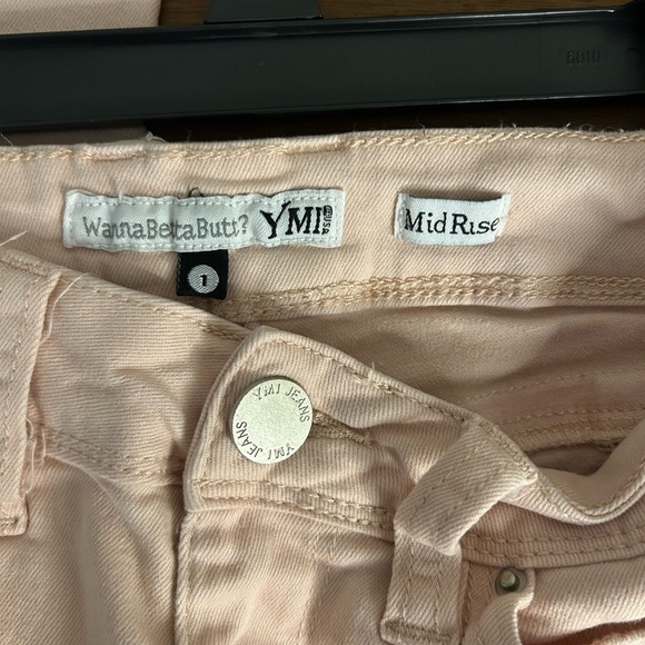 Stylish Distressed YMI Light Pink Jeans, Size 1 - Picture 6 of 10